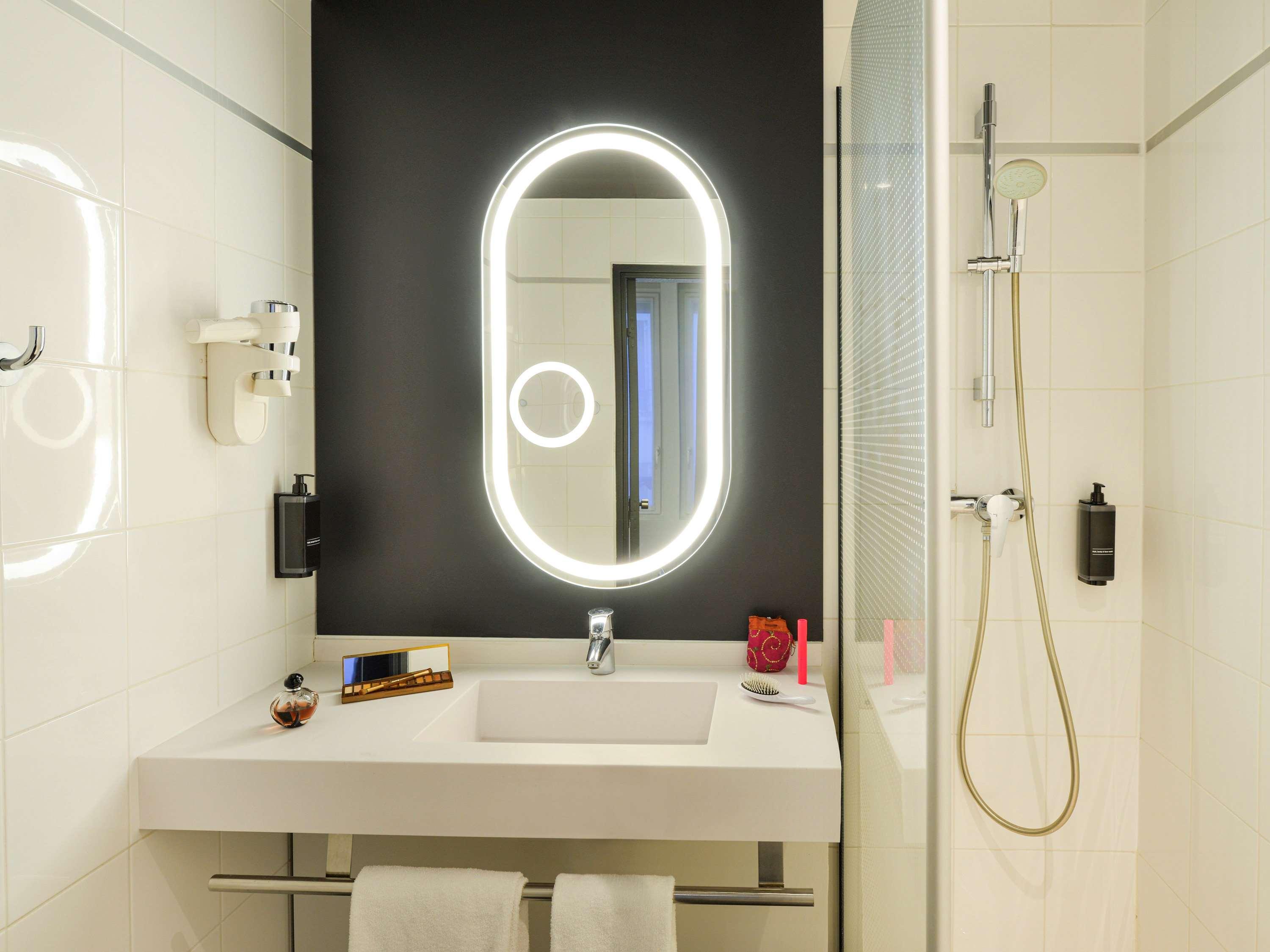 ไอบิส ปารีส การ์ เดอ เลสต์ 10 Hotel ภายนอก รูปภาพ